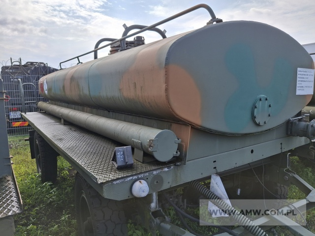 Cysterna paliwowa CP-4 (poj. 4,0 m3) na przyczepie D-46A 